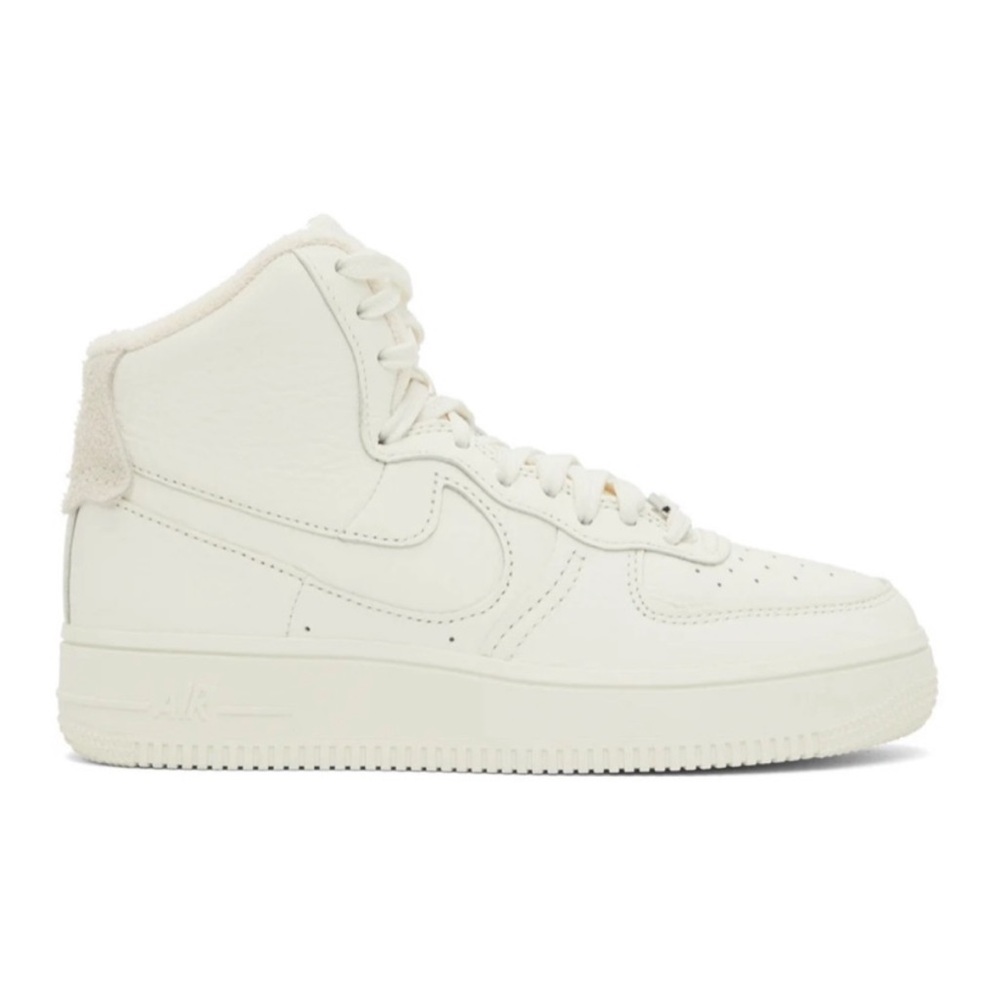 Nike woman’s Air Force 1 sculpt size 5